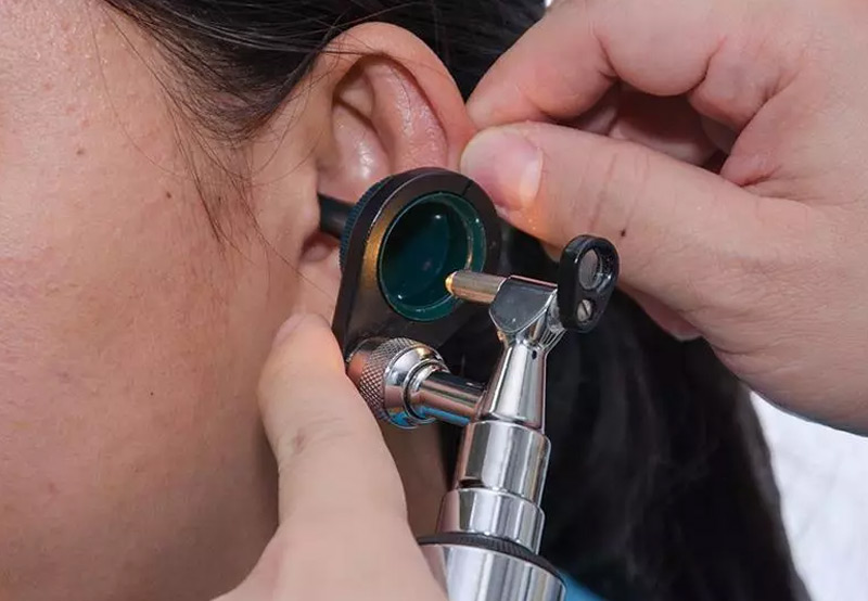 Checking-ears-for-Ménière’s-Disease